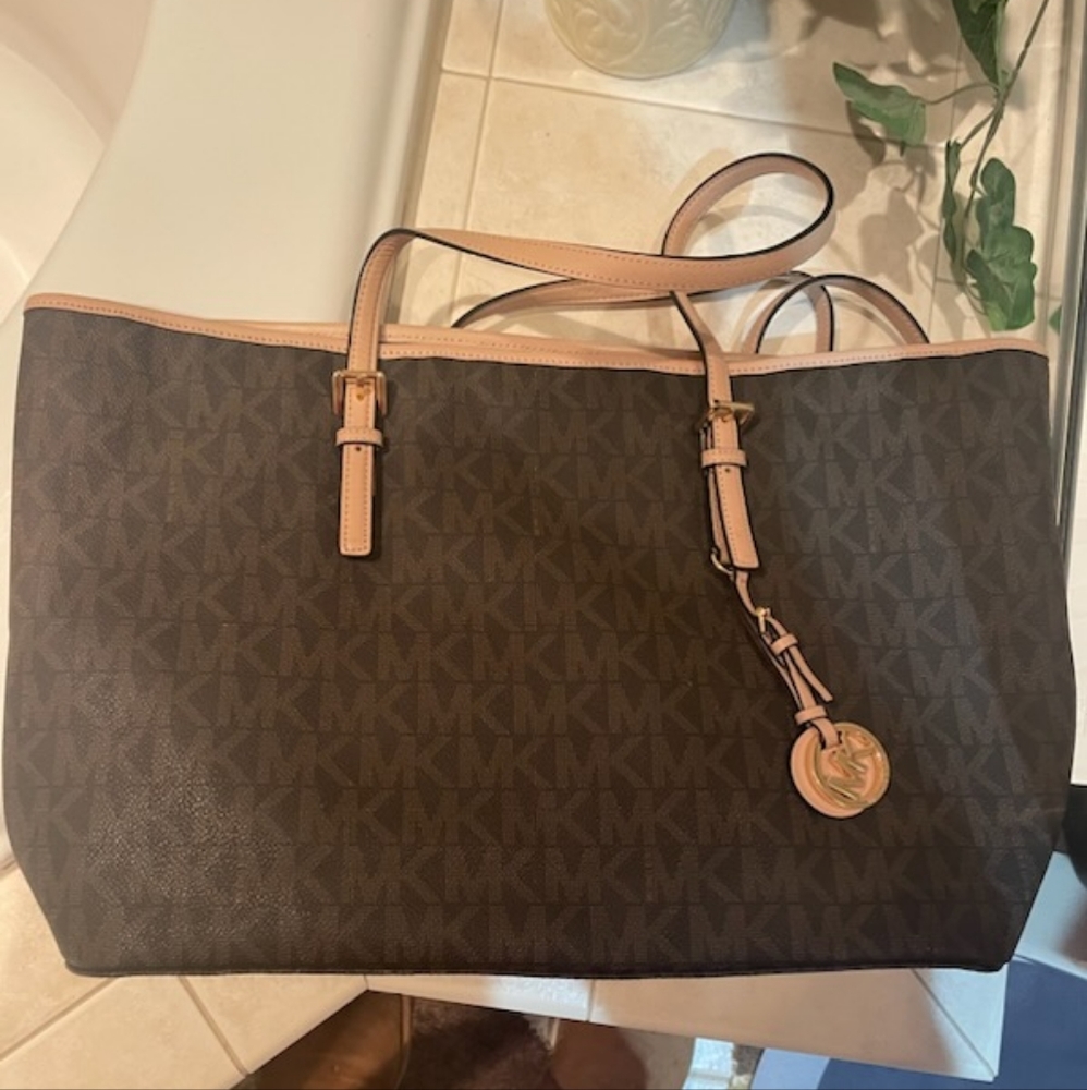 Michael Kors tote